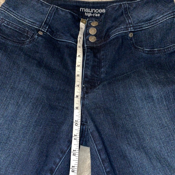 Maurice’s high rise - Picture 3 of 7